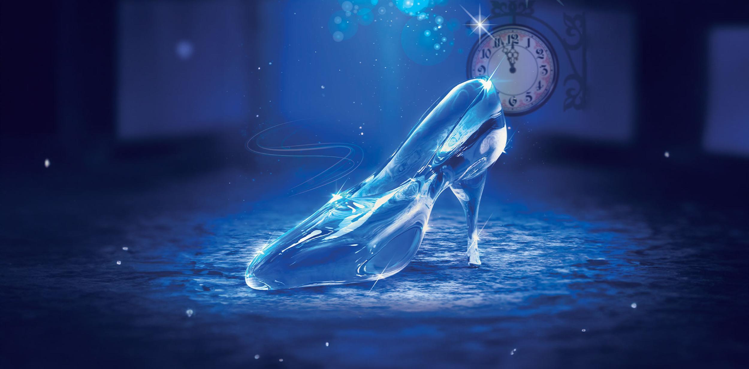 An illustration of a glass slipper