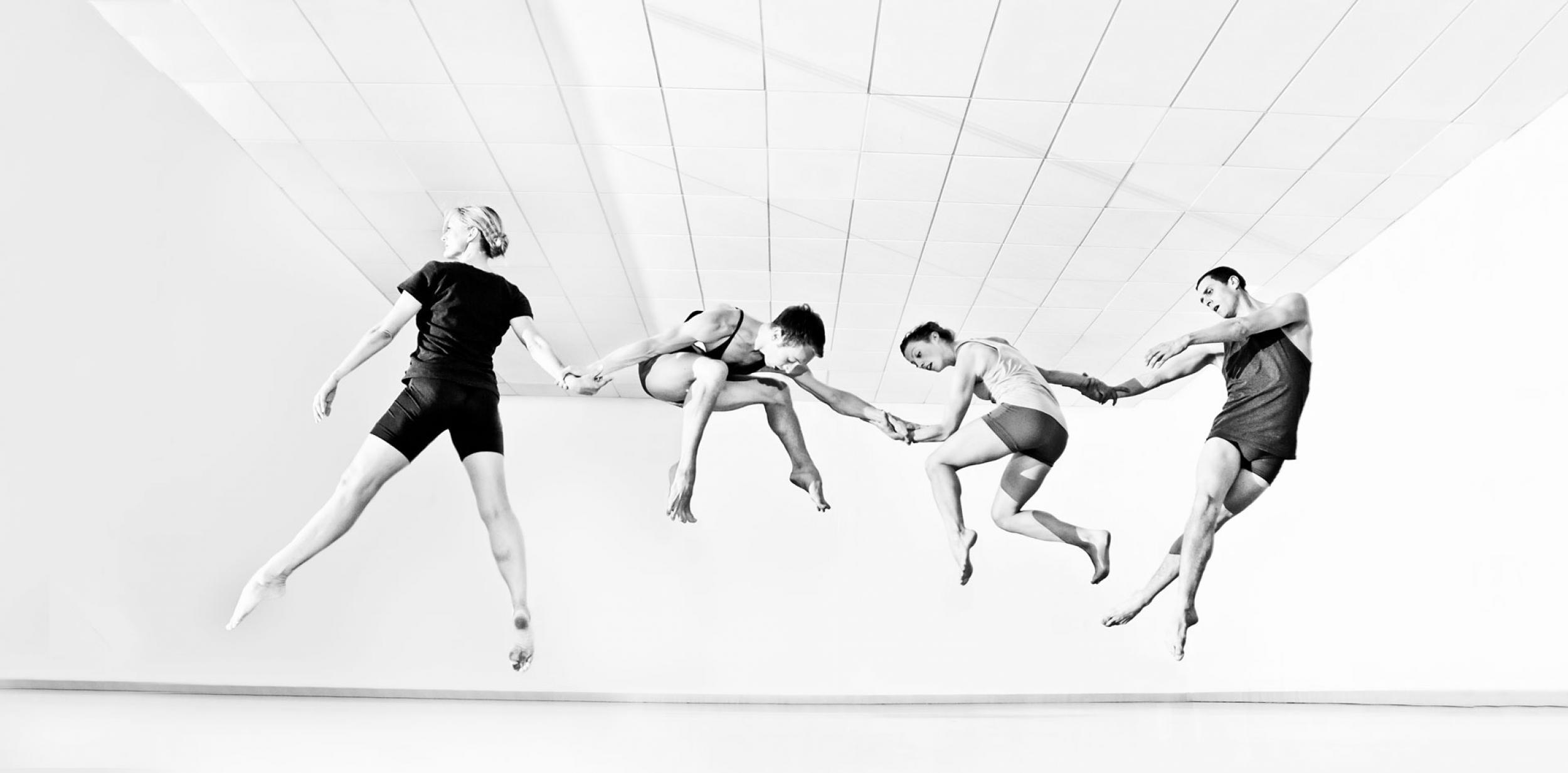 Contemporary dancers