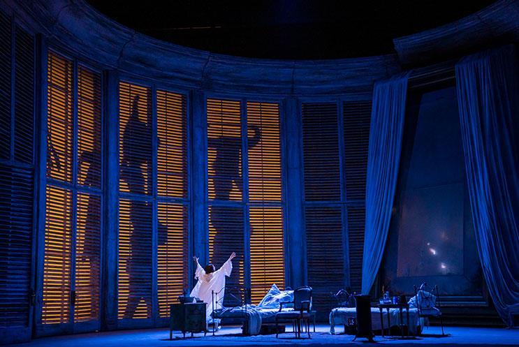 La traviata production photo