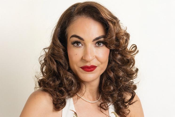 Esther Manito 